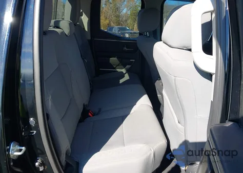 2023 Toyota Tundra Sr5 z USA, uszkodzony, nr VIN 5TFLA5DAXPX104023